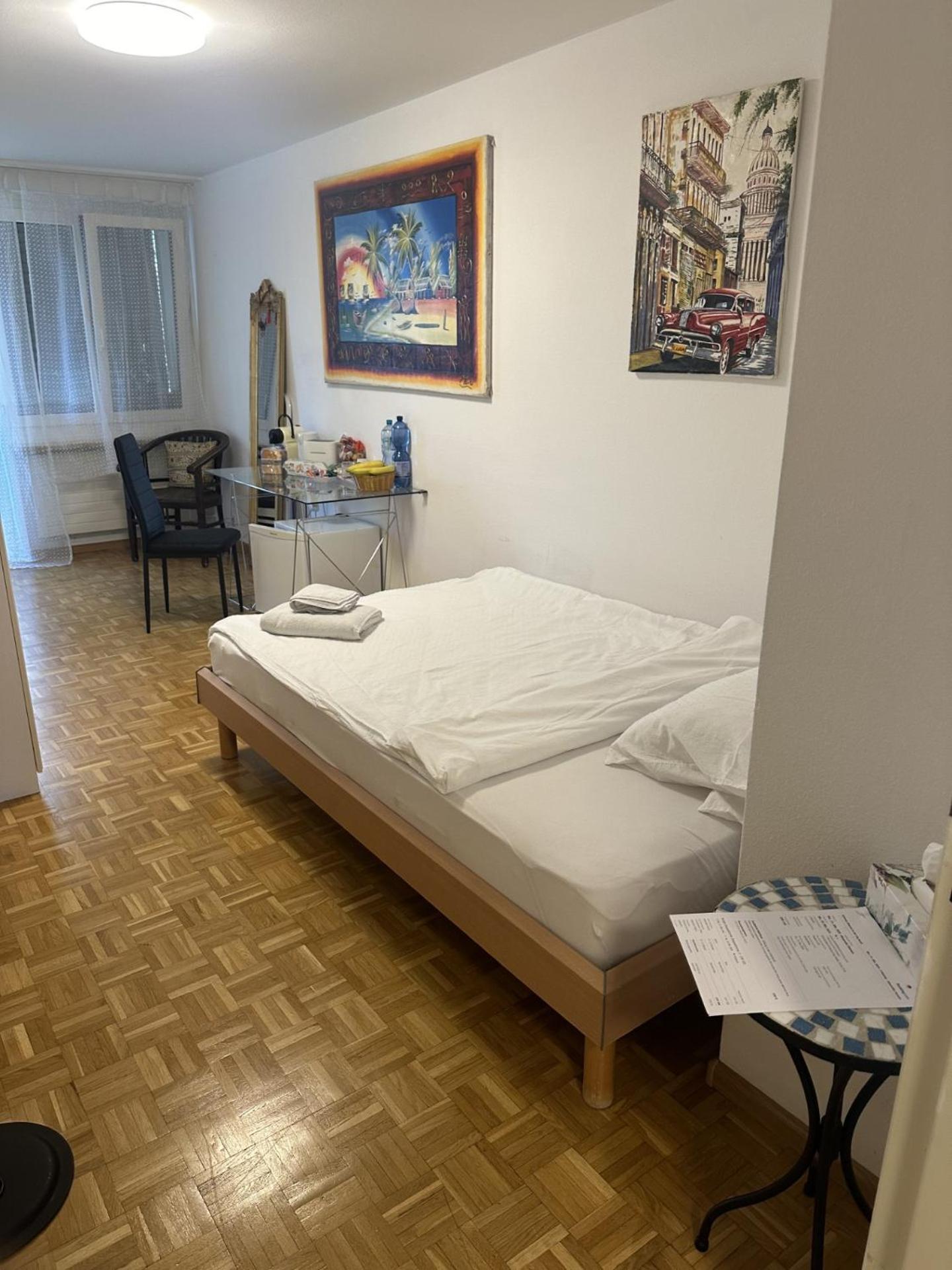 Schoenes Zimmer In Der City Βασιλεία Εξωτερικό φωτογραφία