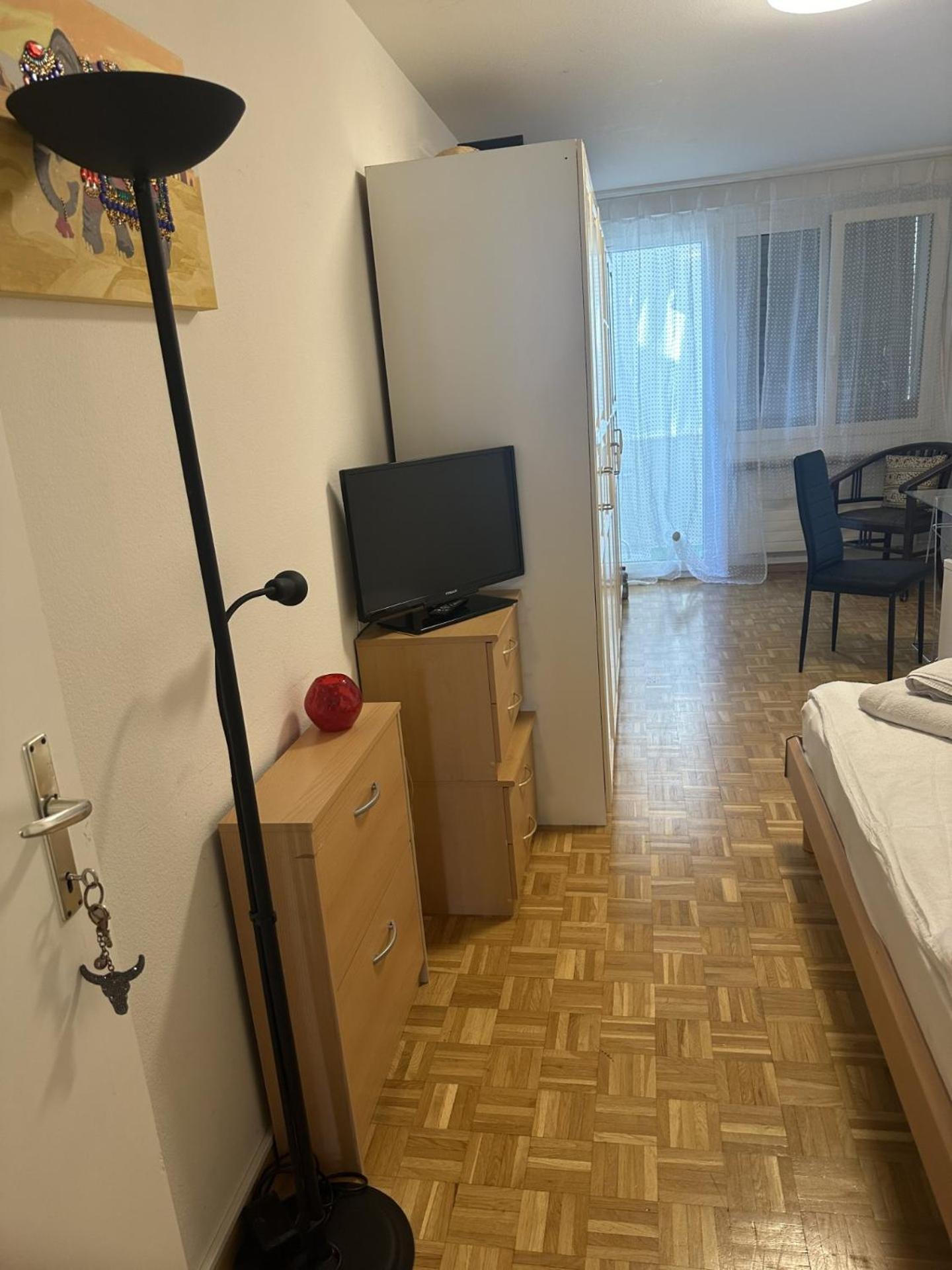 Schoenes Zimmer In Der City Βασιλεία Εξωτερικό φωτογραφία